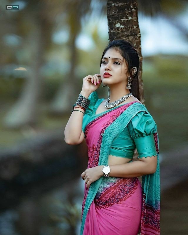 Traditional Girl Images