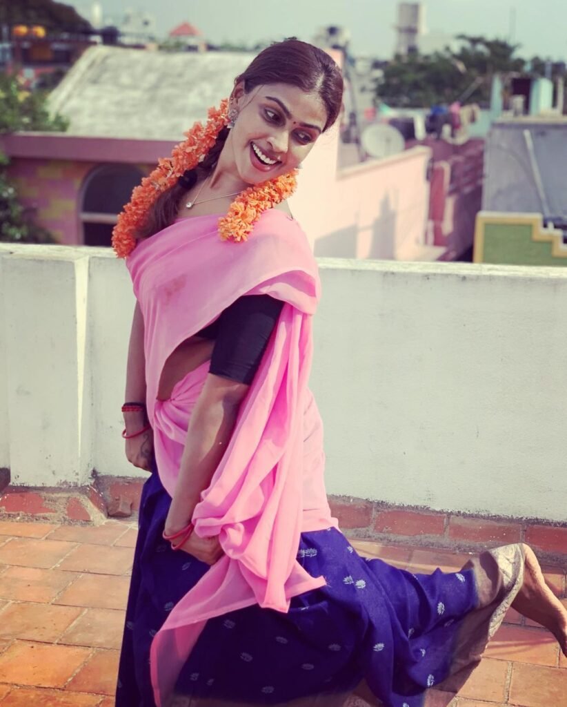 Hot Indian Girl in Half Saree Telugu Bucket