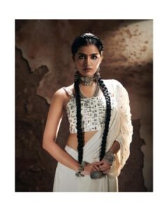 Anupama Parameswaran Latest Images Telugu Bucket