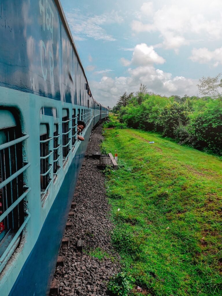 aravinduni katha by suresh sarika train