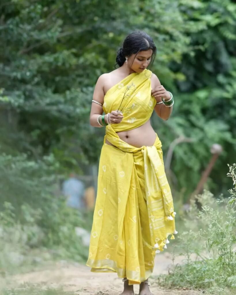 Hot Indian Girls Images in Saree - Hot Indian Actress Photos in Saree - 127