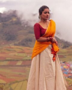 Indian Village Girls in Saree Images