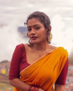 Indian Village Girls in Saree Images