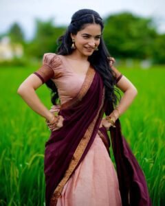 Indian Village Girls in Saree Images