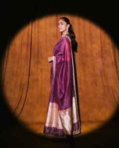 Mrunal Thakur HD Images