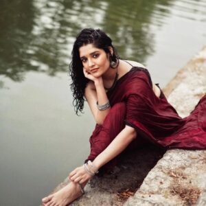 Indian Actress in Saree HD Images - 137