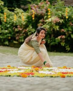 Cute Indian Girls in Saree HD Images – 139