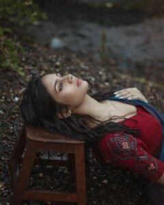 Indian Women in Saree HD Images – 140