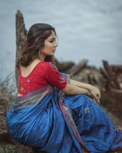 Indian Women in Saree HD Images – 140