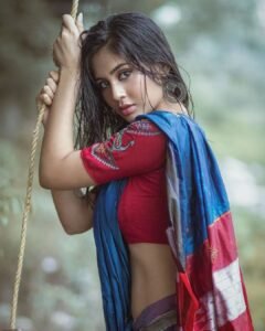 Indian Women in Saree HD Images – 140
