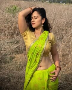 Indian Women in Saree HD Images – 142