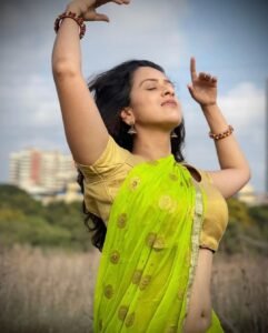 Indian Women in Saree HD Images – 142