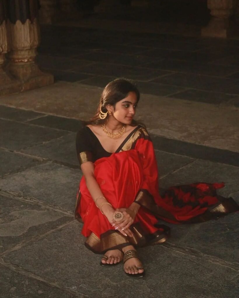Cute Indian Actress in Saree HD Images – 145