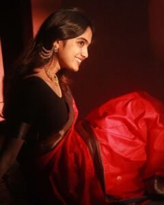 Cute Indian Actress in Saree HD Images – 145