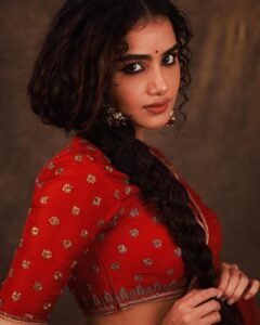 Anupama Parameswaran photos